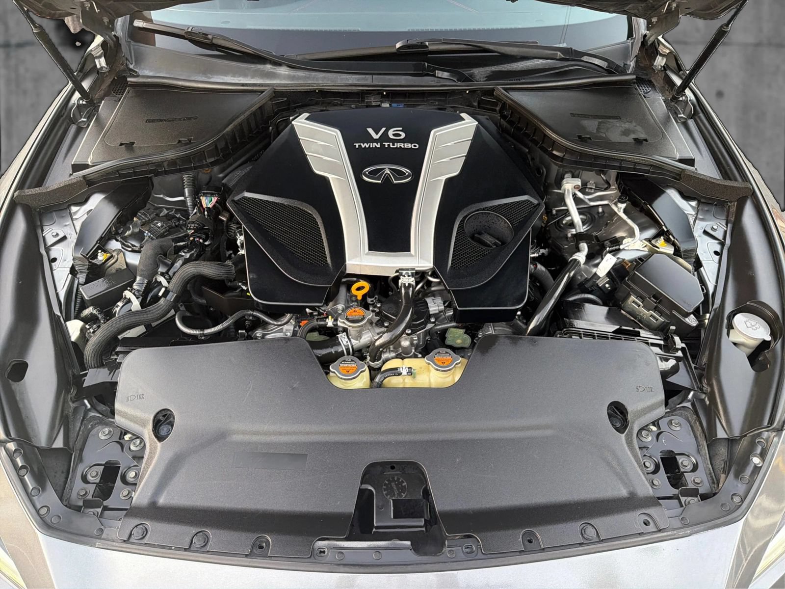 Used 2018 INFINITI Q50 Red Sport 400 w/ Sensory Package (Sport) RWD image 11
