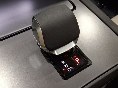 Certified 2025 Land Rover Discovery Sport S image 13