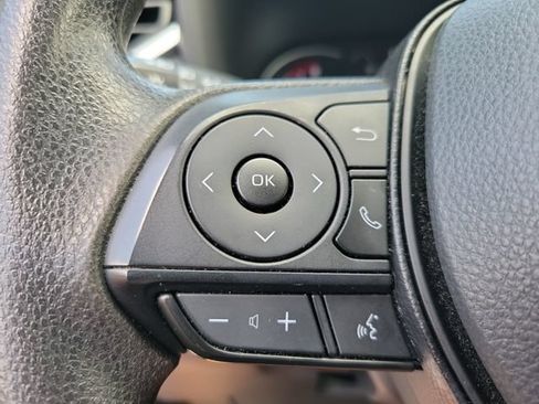 Used 2024 Toyota RAV4 XLE FWD image 28