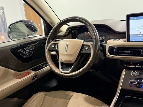 Used 2020 Lincoln Aviator Reserve w/ Elements Package Plus image 11