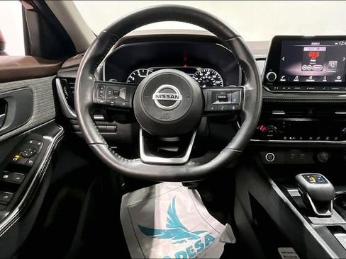 Used 2021 Nissan Rogue SV image 8