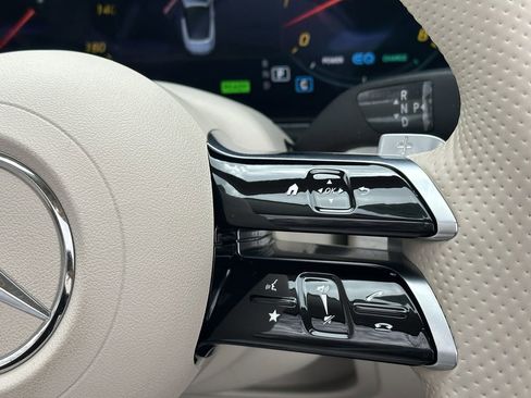 Used 2023 Mercedes-Benz E 450 4MATIC Cabriolet image 26