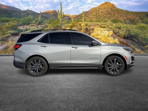 Used 2024 Chevrolet Equinox RS image 3