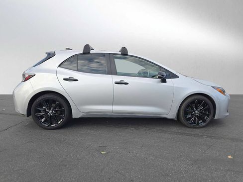 Used 2022 Toyota Corolla SE image 2