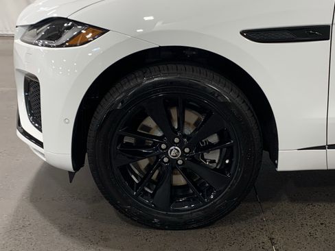 New 2026 Jaguar F-PACE R-Dynamic S image 10