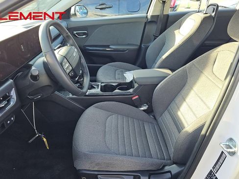 Used 2025 Kia K4 EX image 13