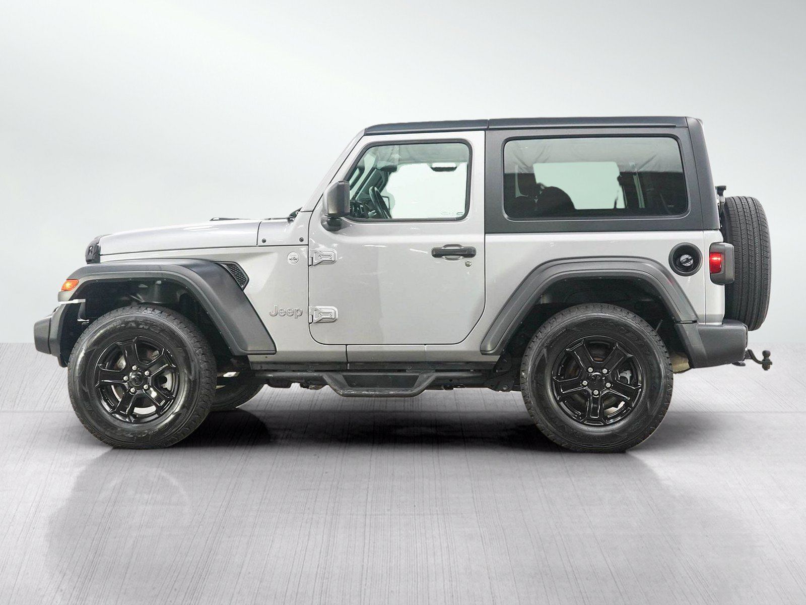 Used 2019 Jeep Wrangler Sport AWD/4WD image 2