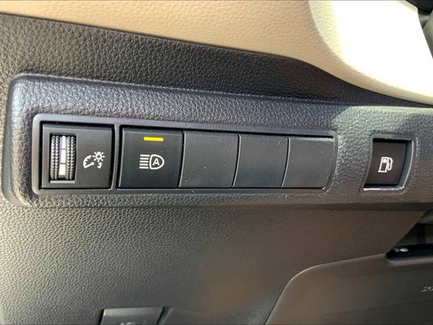 Used 2024 Toyota Corolla LE FWD image 33