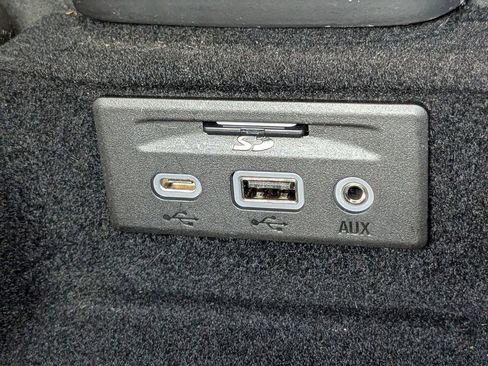 Used 2023 Chevrolet Corvette Z06 image 25