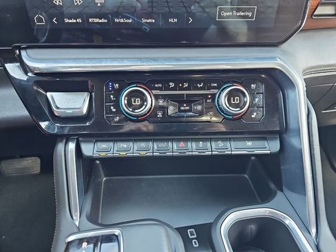 Used 2024 GMC Sierra 1500 Denali Ultimate image 17