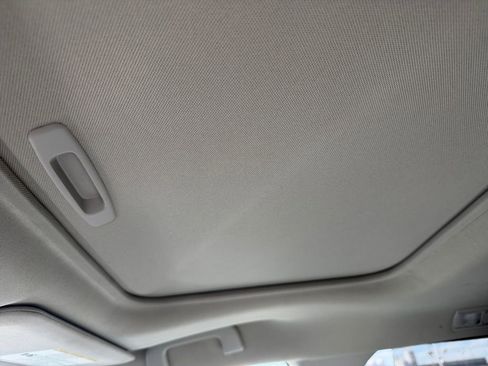 Used 2022 Toyota Sienna XLE image 21