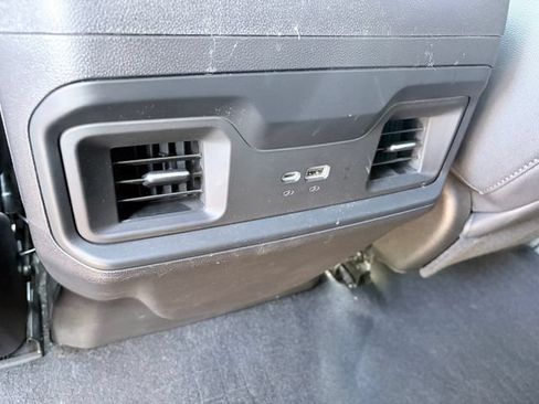 Used 2024 Chevrolet Silverado 1500 LT Trail Boss w/ Convenience Package II AWD/4WD image 9