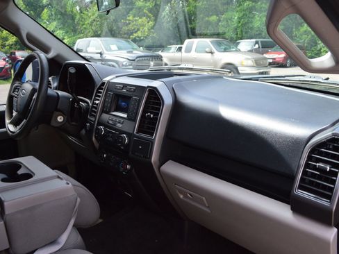 Used 2018 Ford F150 XLT AWD/4WD image 23