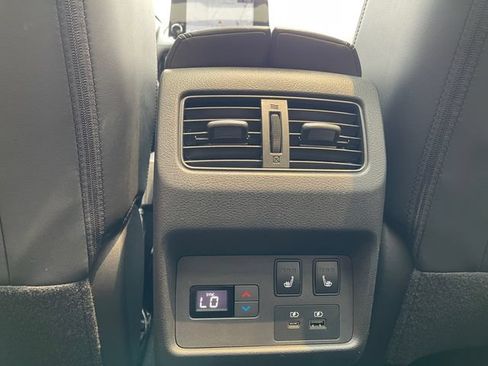 Used 2021 Nissan Rogue Platinum AWD/4WD image 28