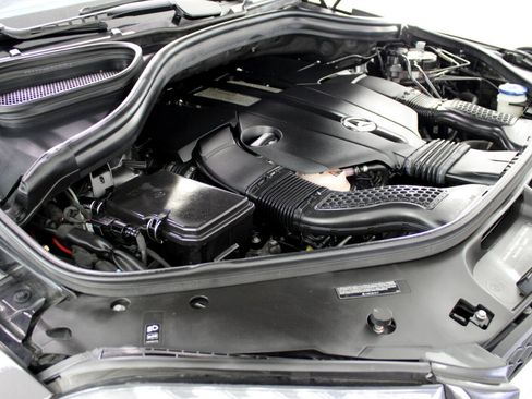 Used 2018 Mercedes-Benz GLS 450 4MATIC w/ Premium Package image 85