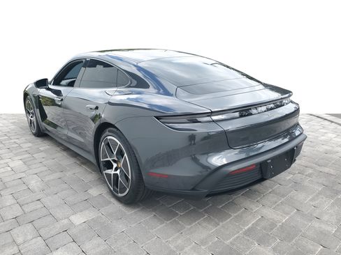 Used 2025 Porsche Taycan image 4