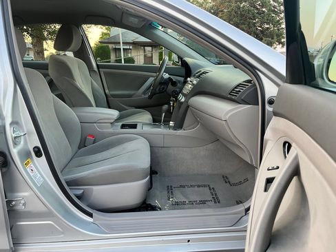 Used 2008 Toyota Camry LE FWD image 28