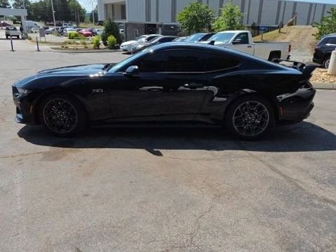 Used 2024 Ford Mustang GT Premium w/ GT Performance Package RWD image 11