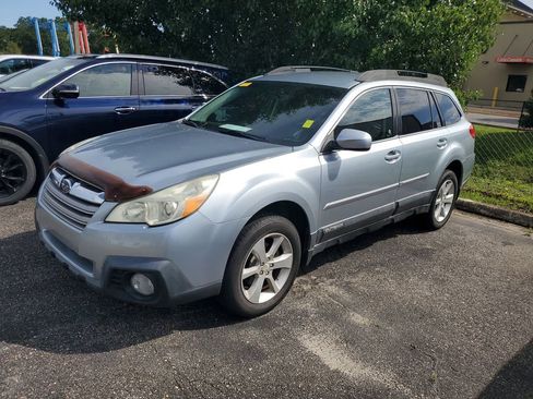 Used 2013 Subaru Outback 2.5i Premium w/ Popular Pkg 1A AWD/4WD image 2
