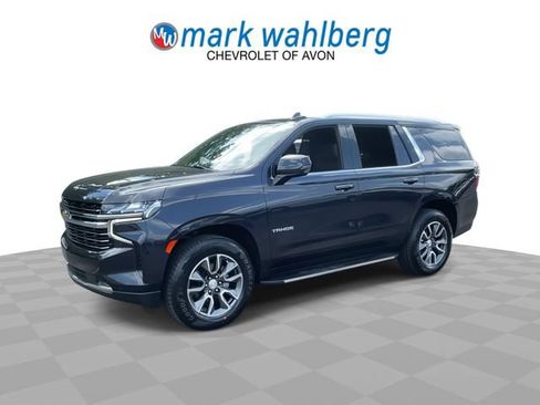 Certified 2022 Chevrolet Tahoe LT w/ Luxury Package AWD/4WD image 4