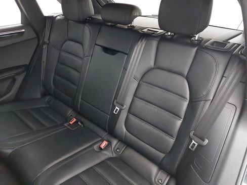 Certified 2024 Porsche Macan Turbo image 16