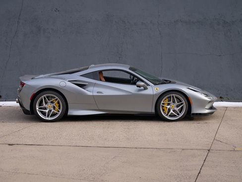 Used 2020 Ferrari F8 Tributo image 6