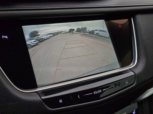 Used 2018 Cadillac XT5 Luxury w/ Driver Awareness Package image 19