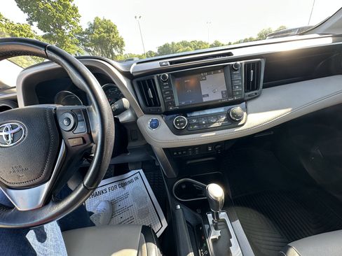 Used 2017 Toyota RAV4 Limited w/ Advanced Technology Package AWD/4WD image 17