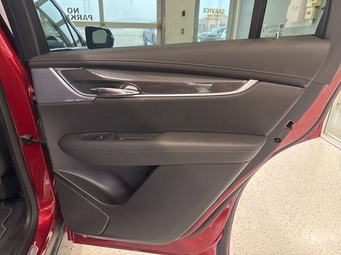 Used 2024 Cadillac XT6 Sport image 54