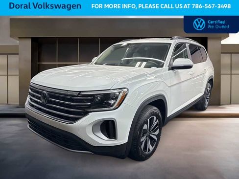 Used 2025 Volkswagen Atlas SE image 1
