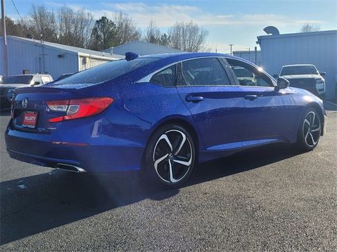 Used 2018 Honda Accord Sport image 3