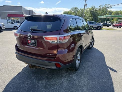 Used 2014 Toyota Highlander XLE AWD/4WD image 34
