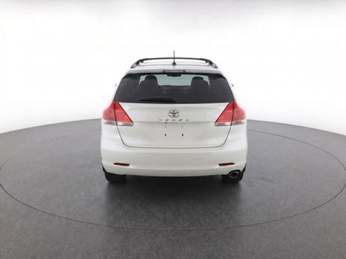 Used 2011 Toyota Venza w/ Leather Pkg FWD image 3
