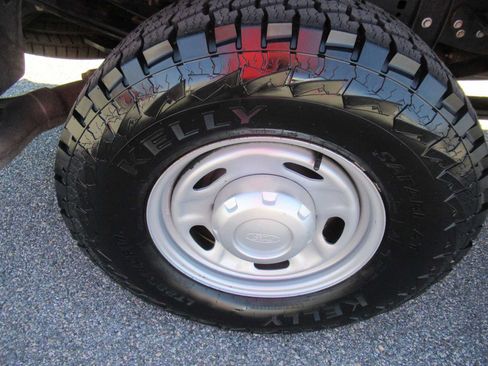 Used 2024 Ford F250 XL w/ XL Off-Road Package AWD/4WD image 9