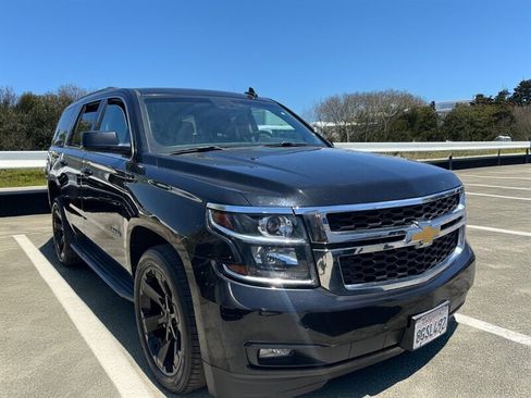 Used 2018 Chevrolet Tahoe LT w/ Luxury Package RWD image 38