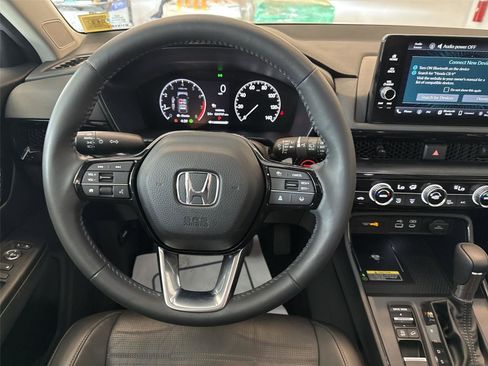 Used 2023 Honda CR-V EX-L image 11