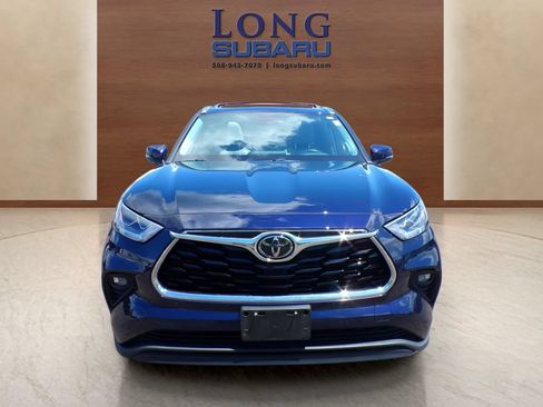 Used 2020 Toyota Highlander Limited AWD/4WD image 4