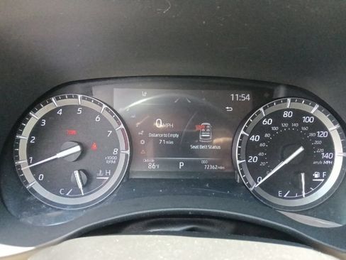 Used 2021 Toyota Highlander Limited FWD image 21
