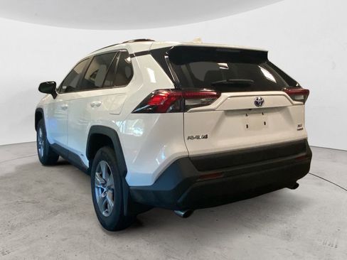 Used 2024 Toyota RAV4 XLE image 3