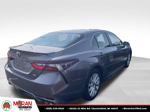 Used 2024 Toyota Camry SE FWD image 4