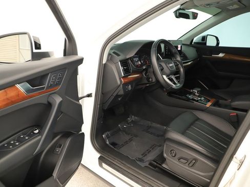 Certified 2023 Audi Q5 2.0T Premium w/ Convenience Package image 14