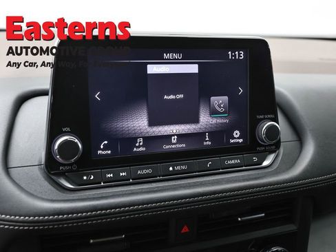 Used 2023 Nissan Rogue S AWD/4WD image 19