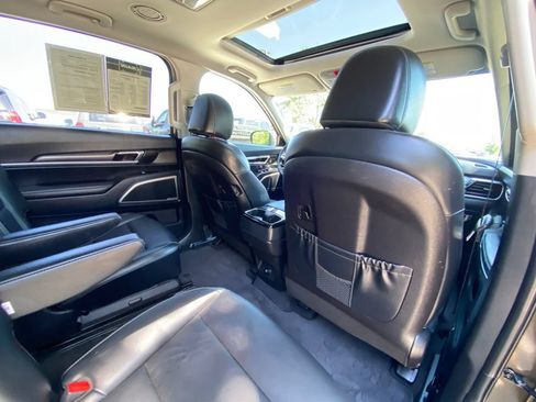 Used 2025 Kia Telluride S AWD/4WD image 40