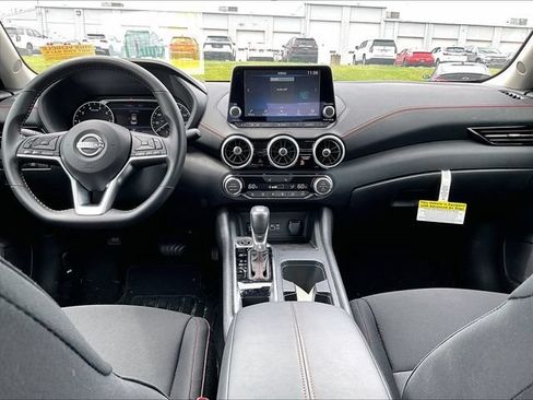 Used 2025 Nissan Sentra SR w/ Trunk Package FWD image 8