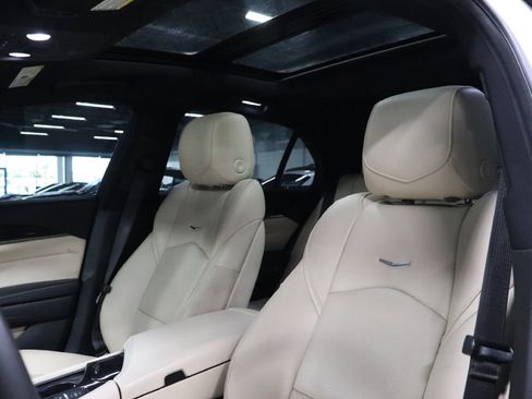 Used 2018 Cadillac CTS Luxury image 12
