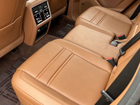 Used 2023 Porsche Cayenne Turbo w/ Premium Package Plus (PI3) image 20