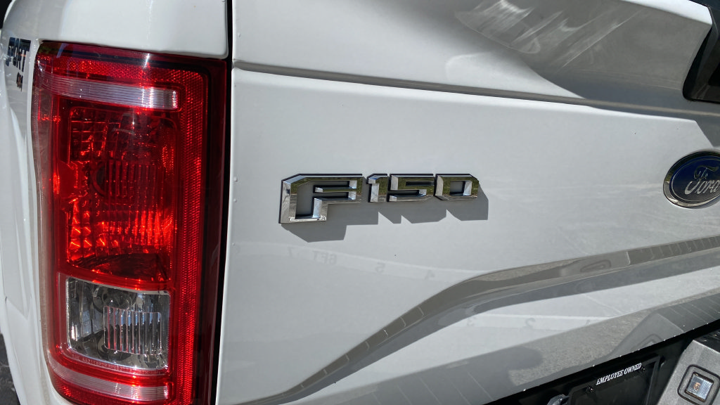 Used 2017 Ford F150 XLT w/ Equipment Group 302A Luxury AWD/4WD image 45