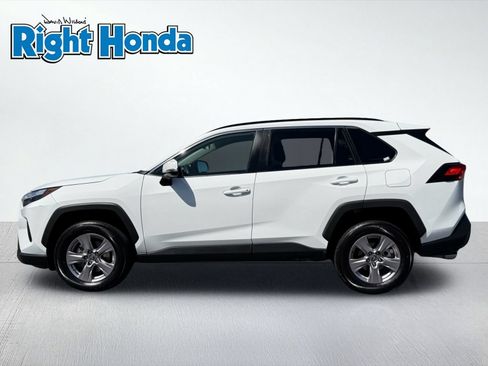 Used 2025 Toyota RAV4 XLE FWD image 3