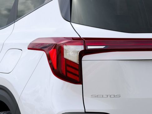New 2026 Kia Seltos S AWD/4WD image 12