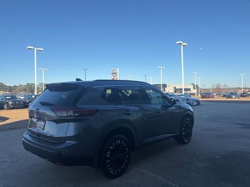 New 2026 Nissan Rogue SV image 3